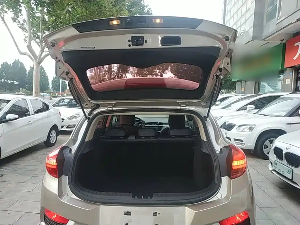 Geely Emgrand GS — миниатюра 19