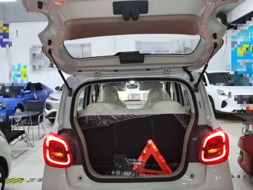 Wuling MINIEV — миниатюра 19
