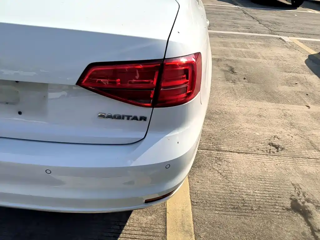 Volkswagen Sagitar — миниатюра 8