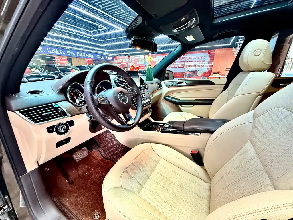 Mercedes-Benz GLE (Import) — миниатюра 8