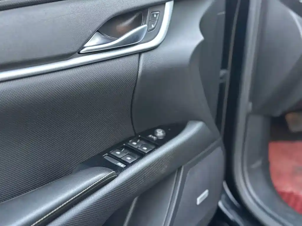 Cadillac XTS — миниатюра 9
