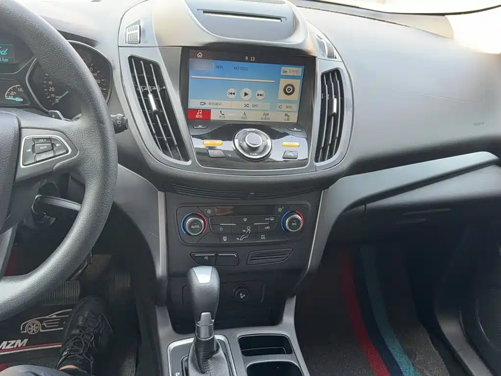 Ford Kuga — миниатюра 7