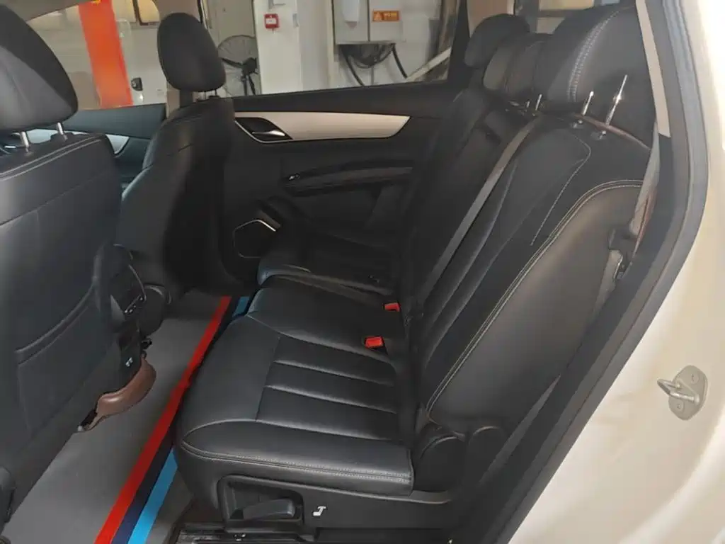 BYD MAX — миниатюра 17