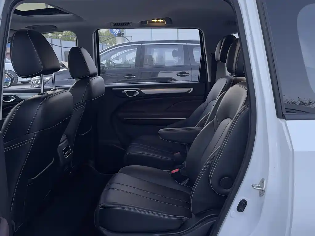GAC Motor Trumpchi M6 — миниатюра 15