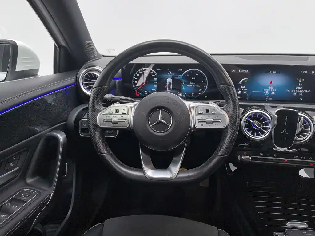 Mercedes-Benz A-Class — миниатюра 11