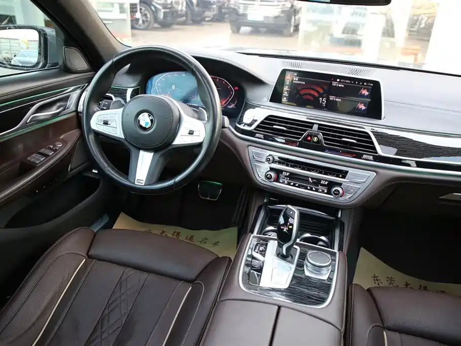BMW 7 Series 7 2021 730Li M Sport
