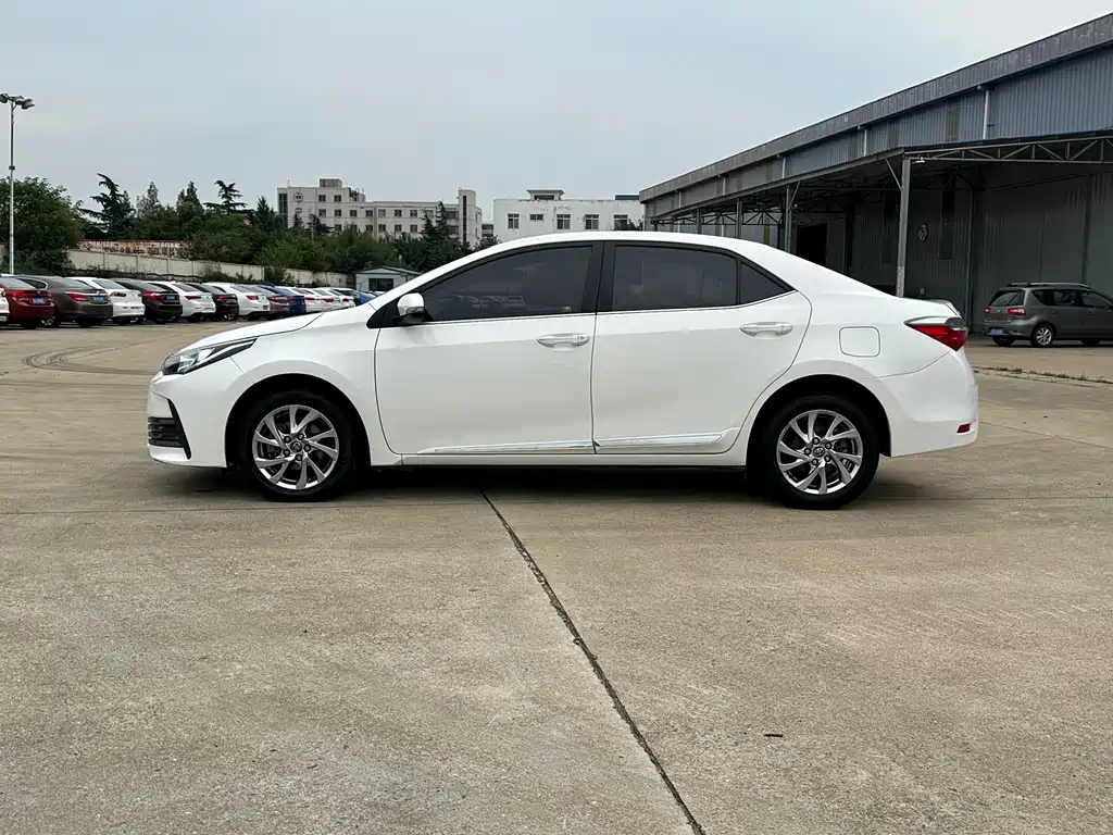 Toyota Corolla — миниатюра 12