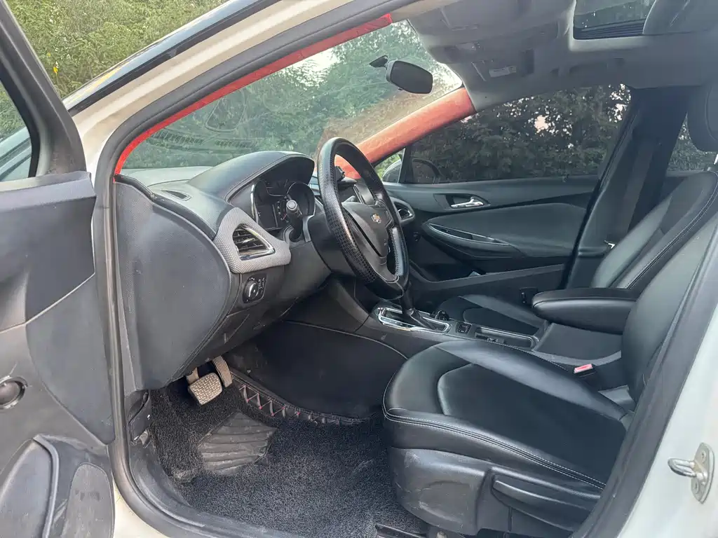 Chevrolet Cruze — миниатюра 8