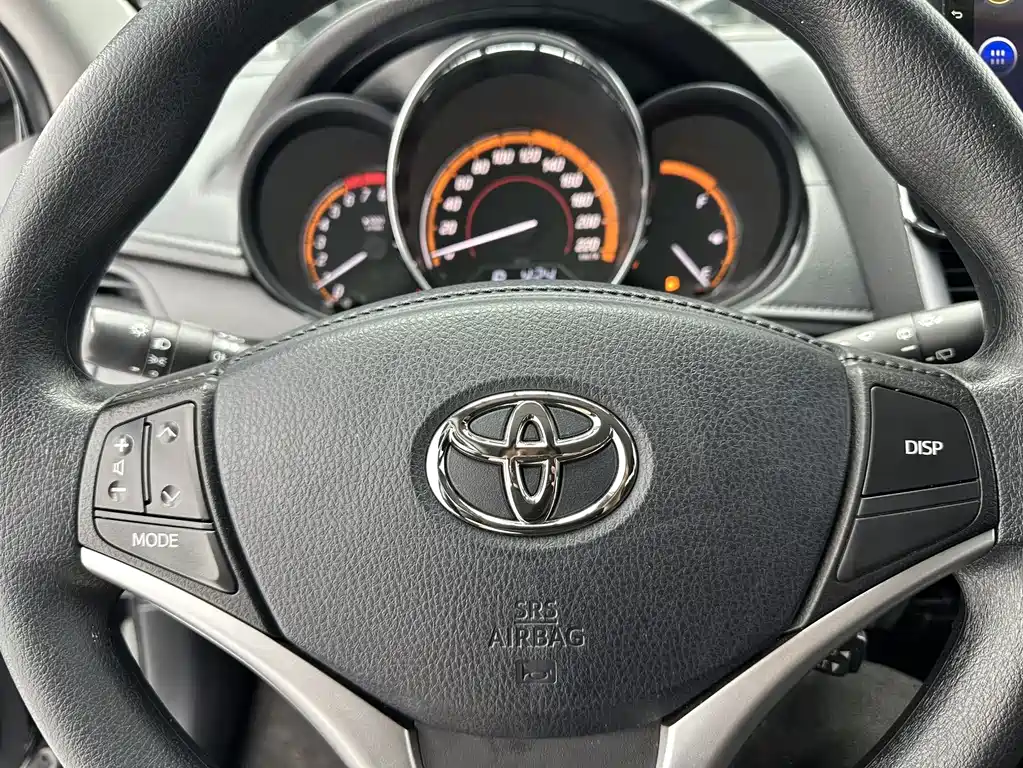 Toyota Yaris L — миниатюра 13