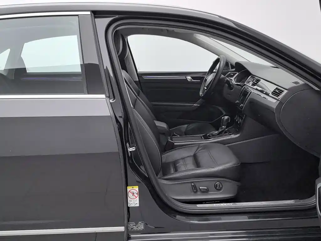 Volkswagen Passat — миниатюра 23