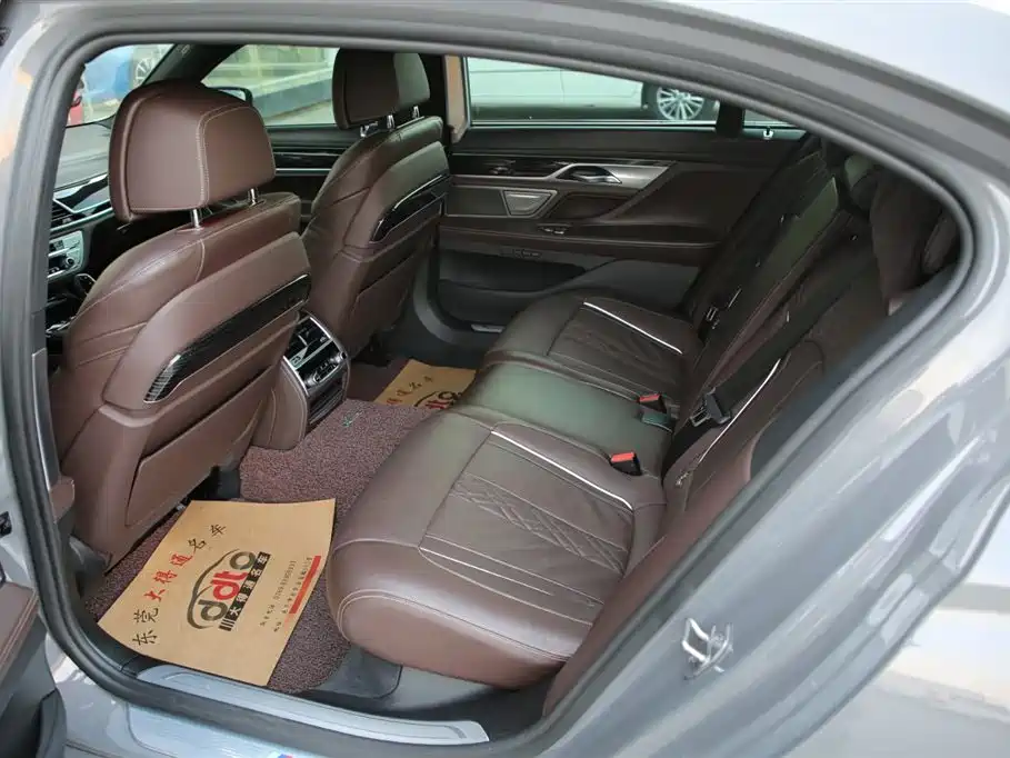 BMW 7 Series 7 2021 730Li M Sport