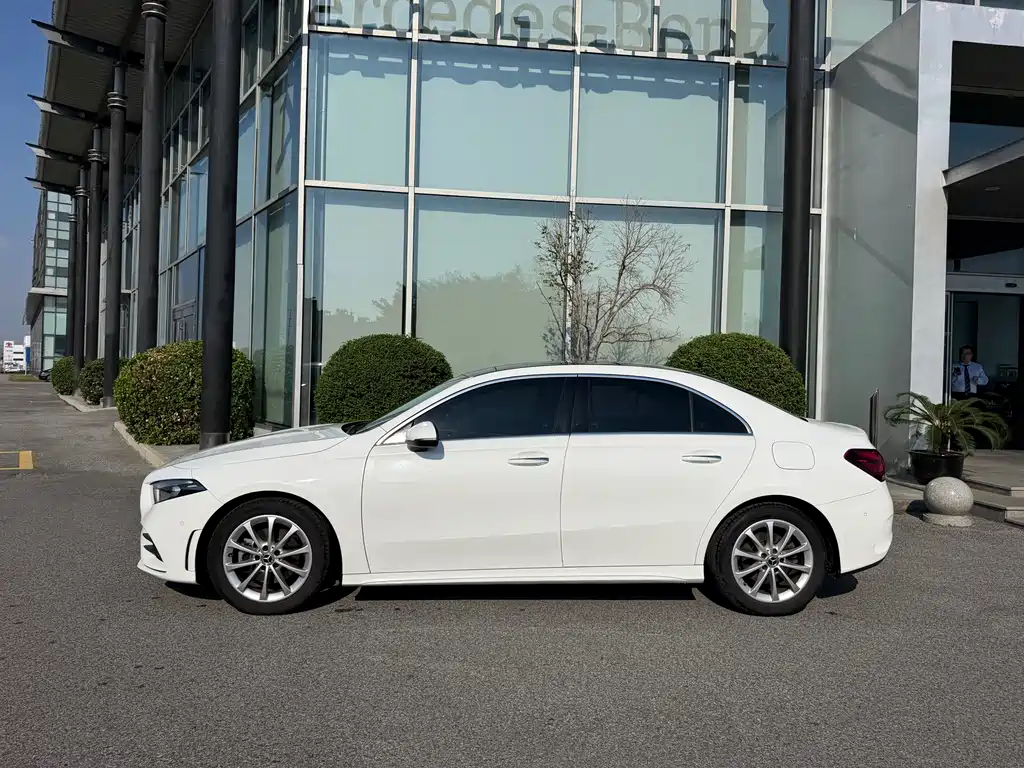 Mercedes-Benz A-Class — миниатюра 18