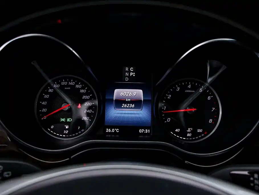 Mercedes-Benz V-Class (Import) — миниатюра 6