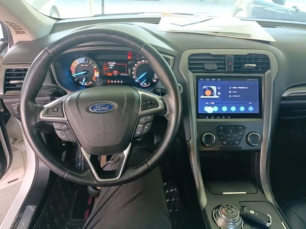 Ford Mondeo — миниатюра 10