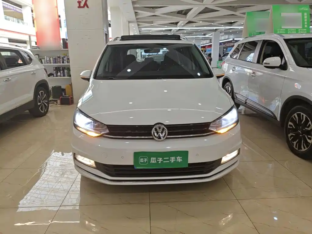 Volkswagen Touran — миниатюра 3