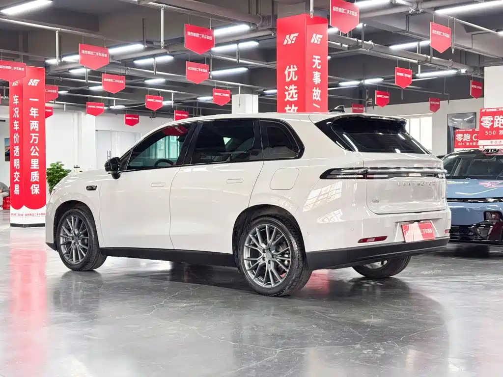 Leapmotor Leapmotor C10 — миниатюра 7