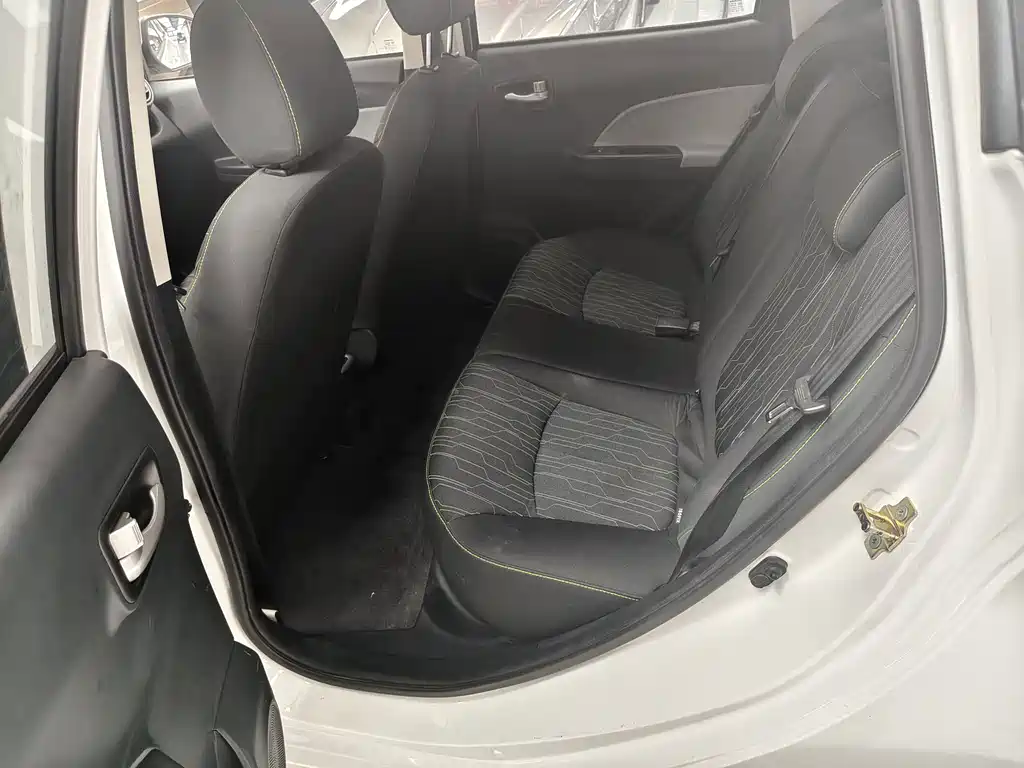 Changan Benben E-Star — миниатюра 14
