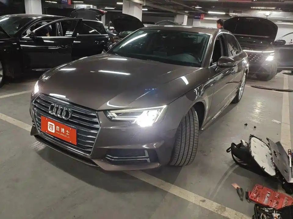 Audi A4L 2018