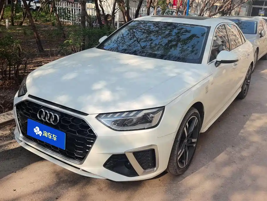 Audi A4L 2021