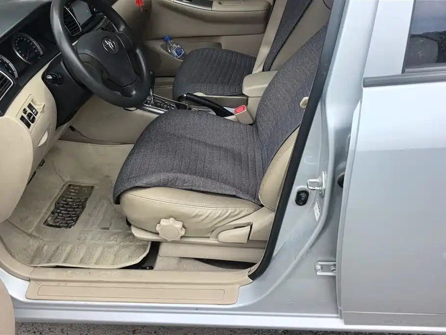 Toyota Corolla 2013 1.6L AT Luxury