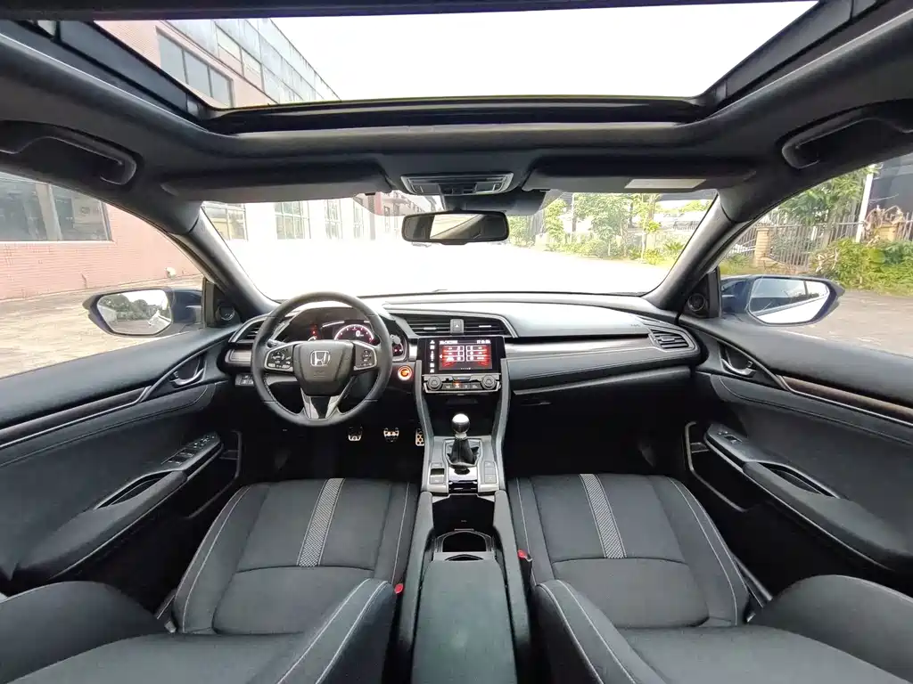 Honda Civic — миниатюра 13