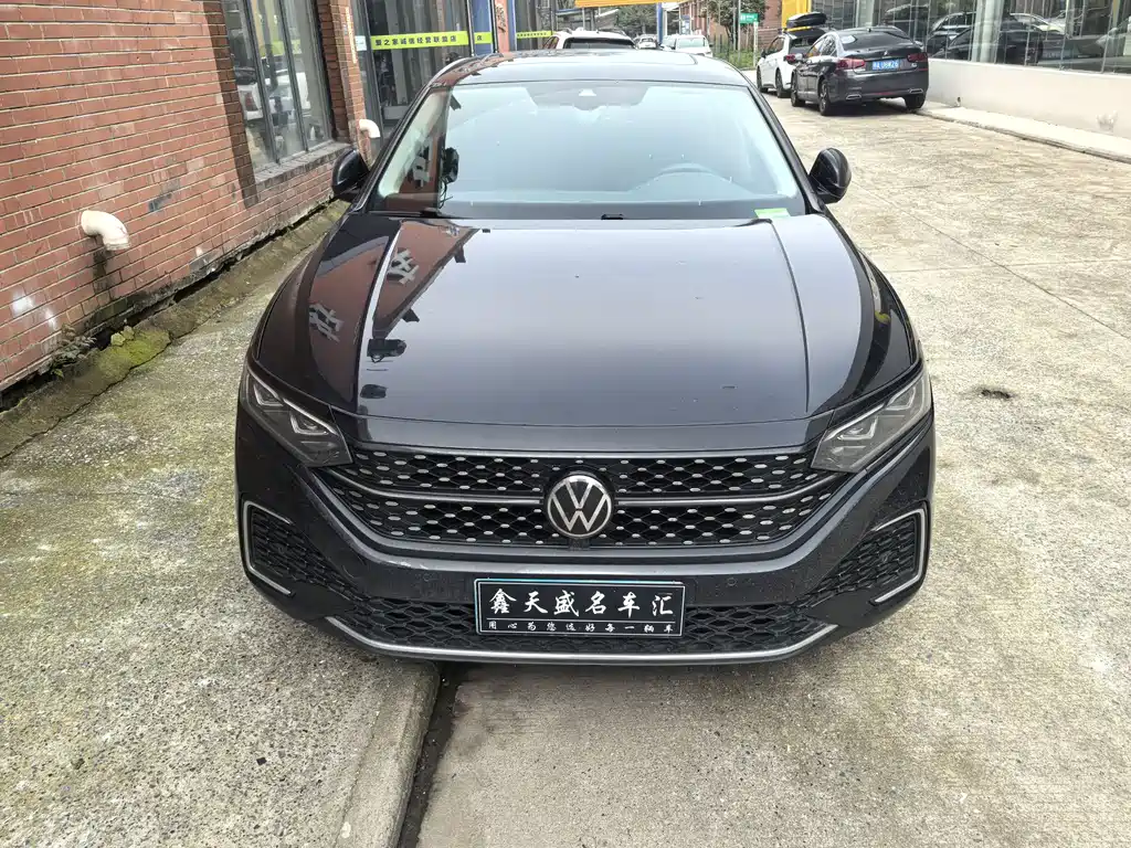 Volkswagen Passat 2022