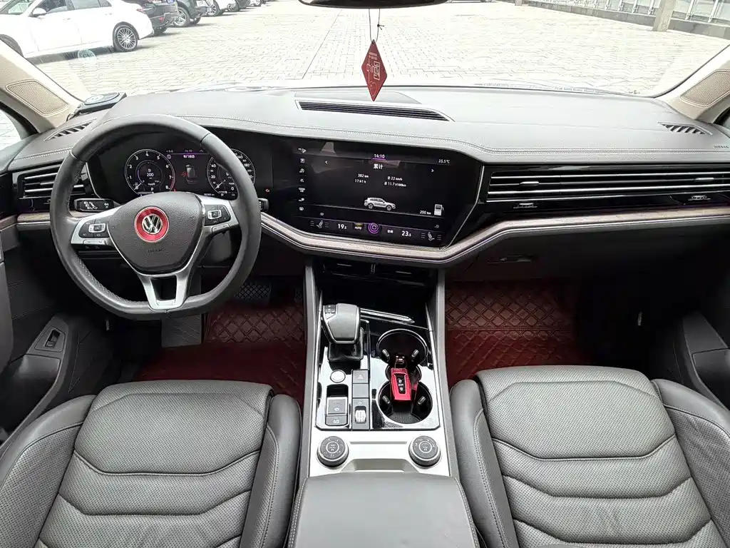 Volkswagen Touareg — миниатюра 7