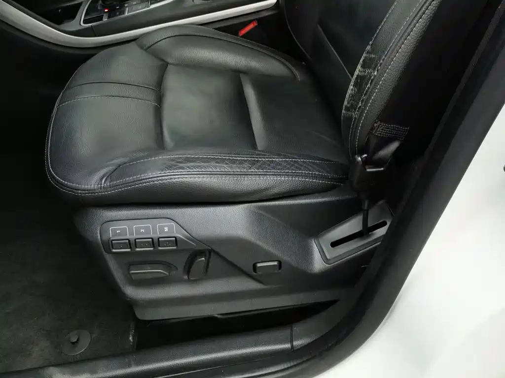 Qoros Qoros 5 — миниатюра 20