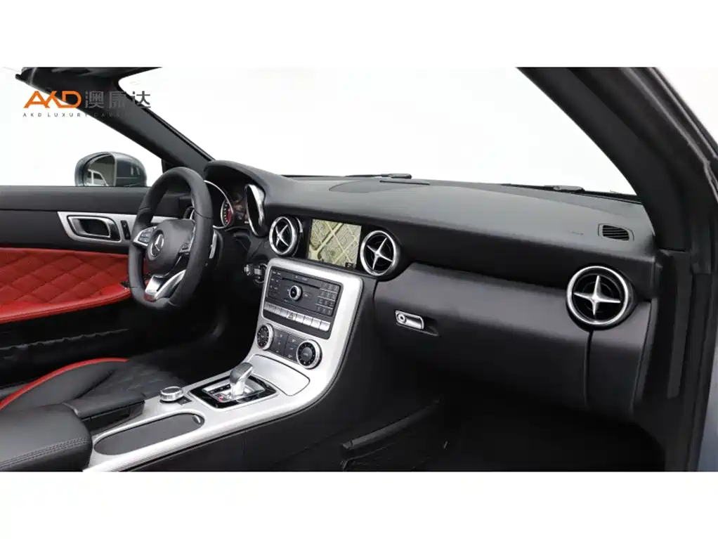 Mercedes-Benz SLC — миниатюра 6