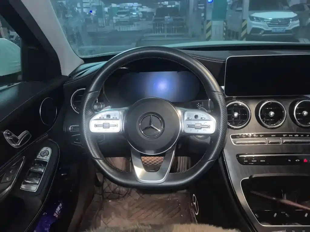 Mercedes-Benz C-Class — миниатюра 6