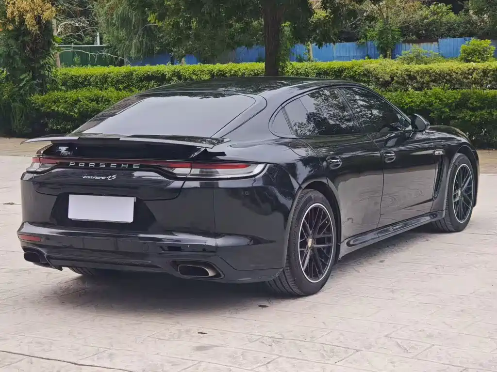 Porsche Panamera 2013 Panamera 4 Platinum Edition 3.6L