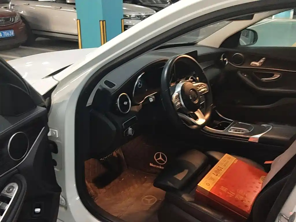 Mercedes-Benz C-Class — миниатюра 12