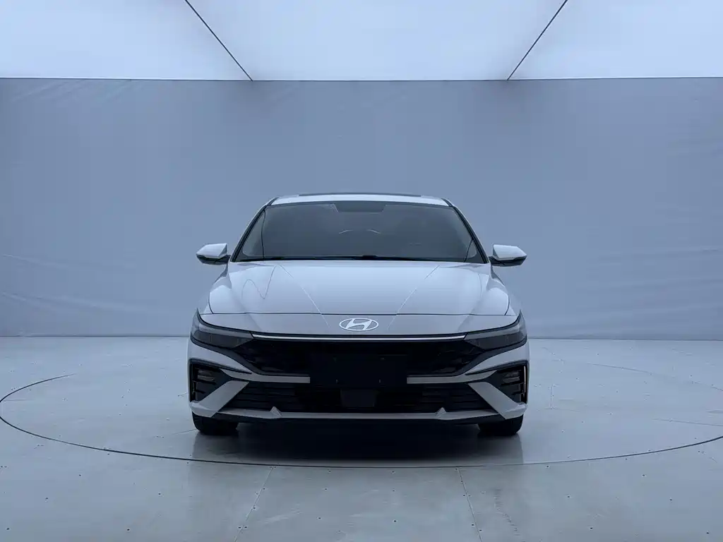 Hyundai Elantra — миниатюра 2
