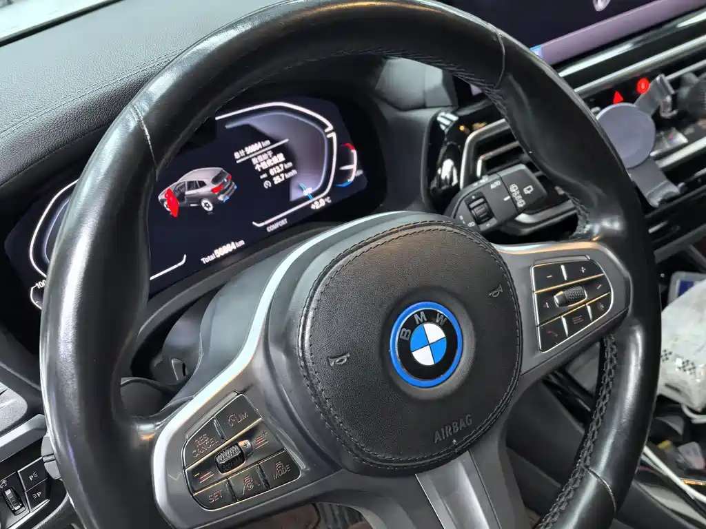 BMW iX3 — миниатюра 4