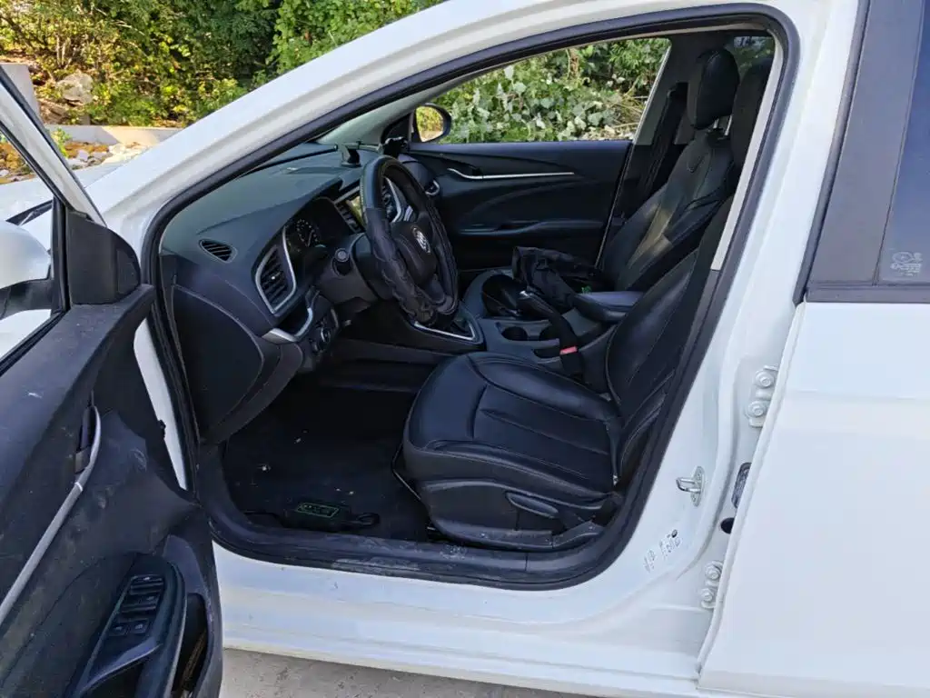 Buick Excelle — миниатюра 15