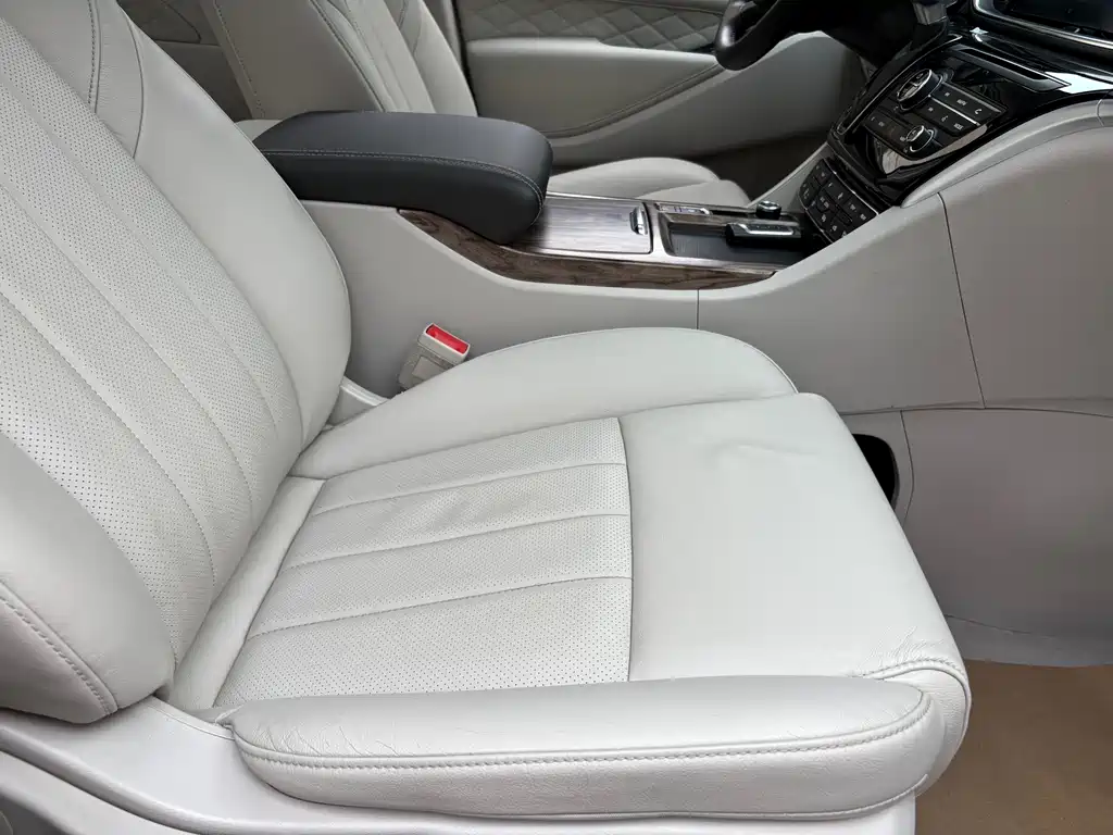 GAC M8 2020 390T Luxury