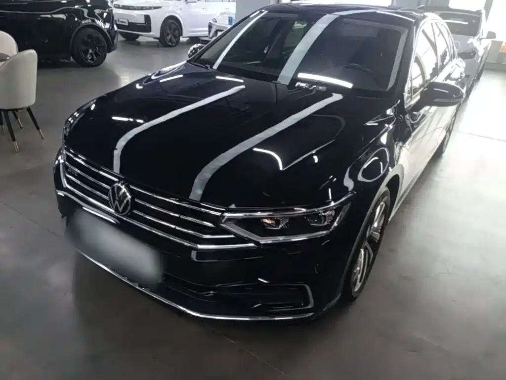 Volkswagen Magotan PHEV — миниатюра 2