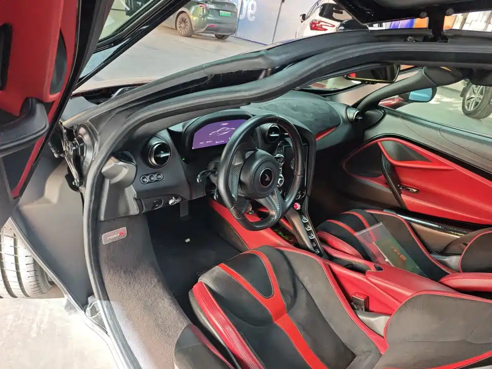 McLaren 720S — миниатюра 4