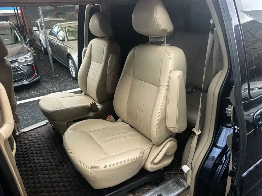Buick GL8 — миниатюра 12