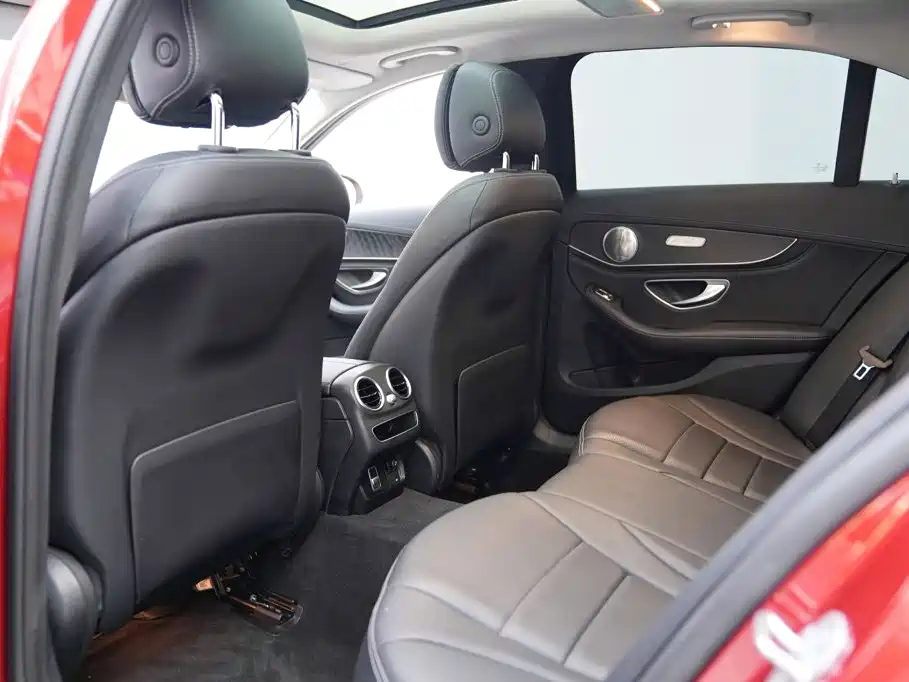 Mercedes-Benz C-Class — миниатюра 17