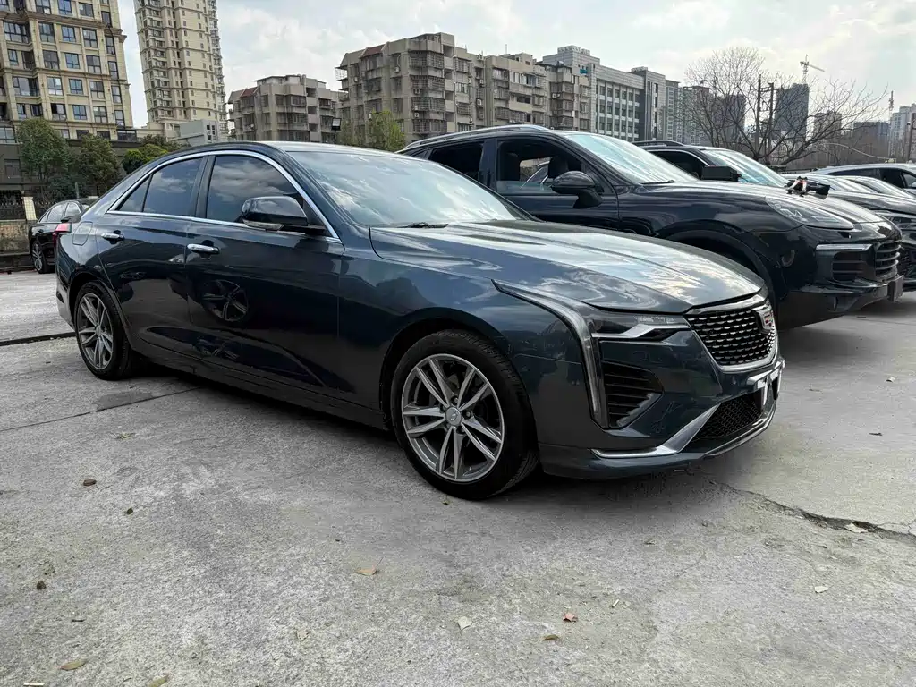 Cadillac CT4 2021