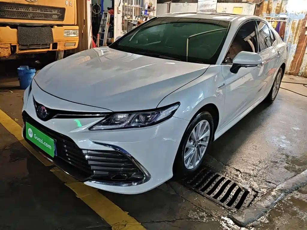 Toyota Camry 2021