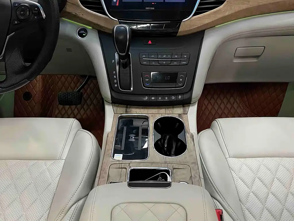 Buick GL8 — миниатюра 7