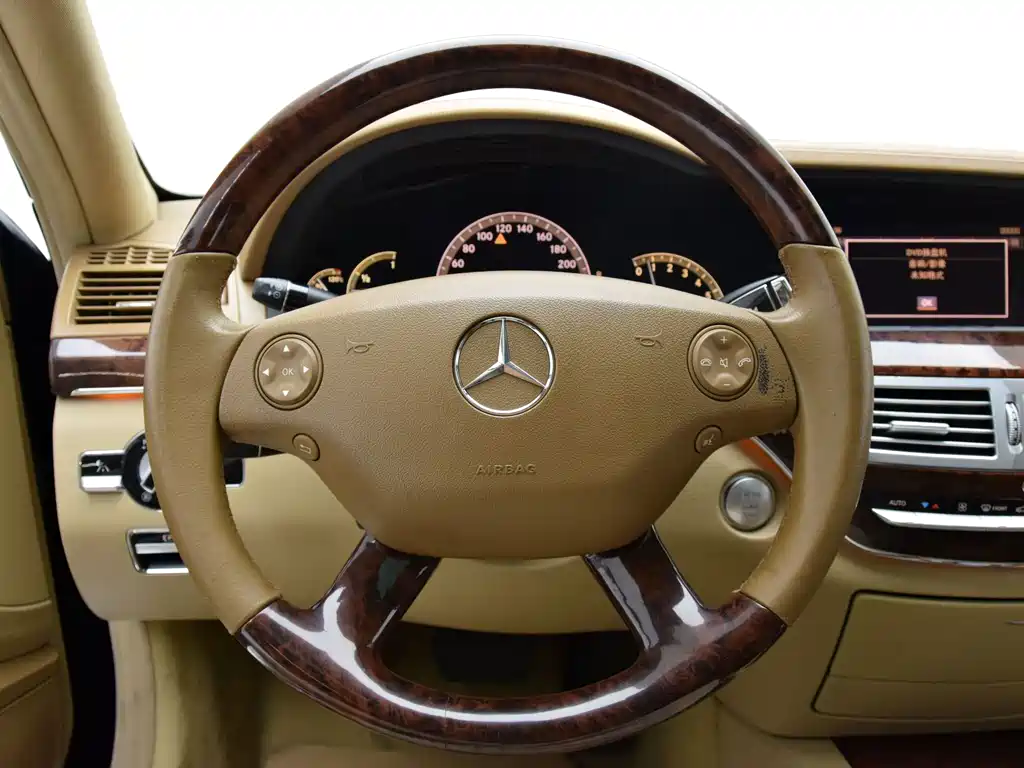 Mercedes-Benz S-Class — миниатюра 8