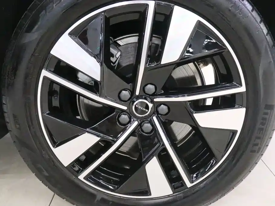 Volvo XC60 — миниатюра 22