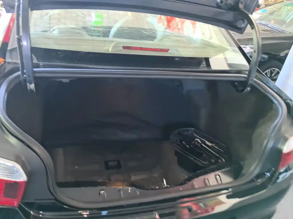 Citroen Elysee — миниатюра 19