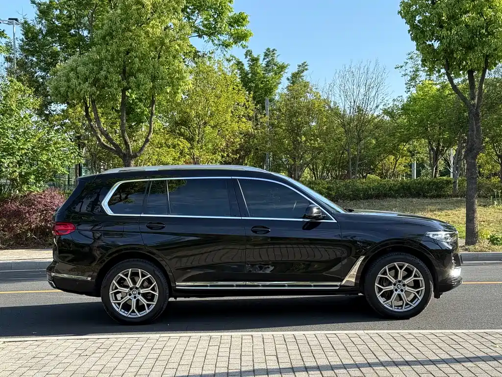 BMW X7 — миниатюра 5