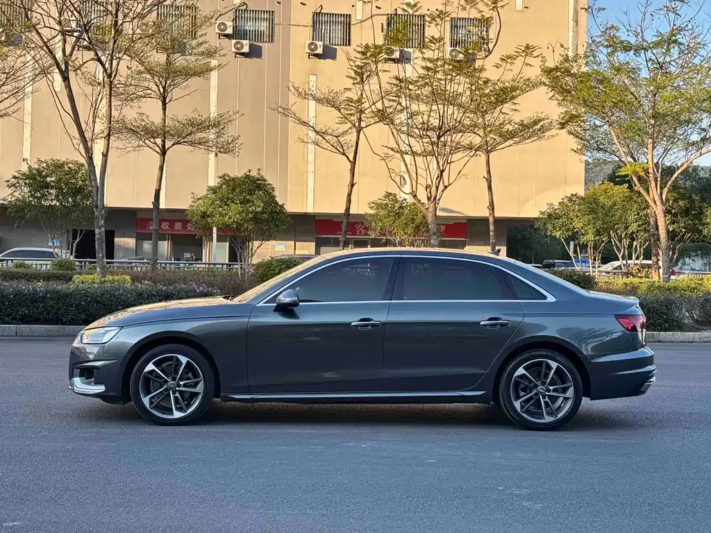Audi A4L — миниатюра 3
