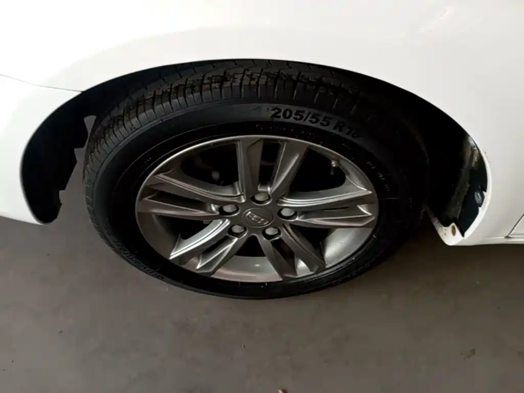 Geely Emgrand — миниатюра 23