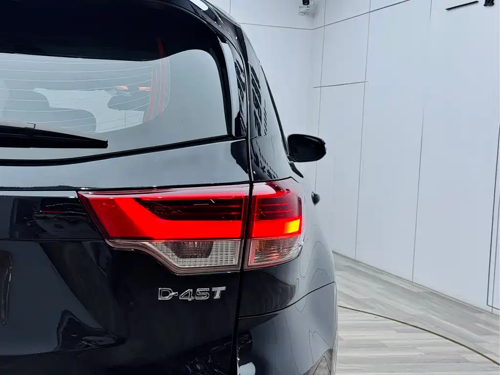 Toyota Highlander 2018 2.0T Luxury 7 мест VI